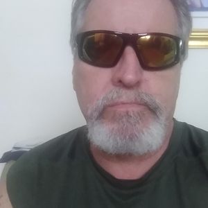 Meet your Posher, Larry